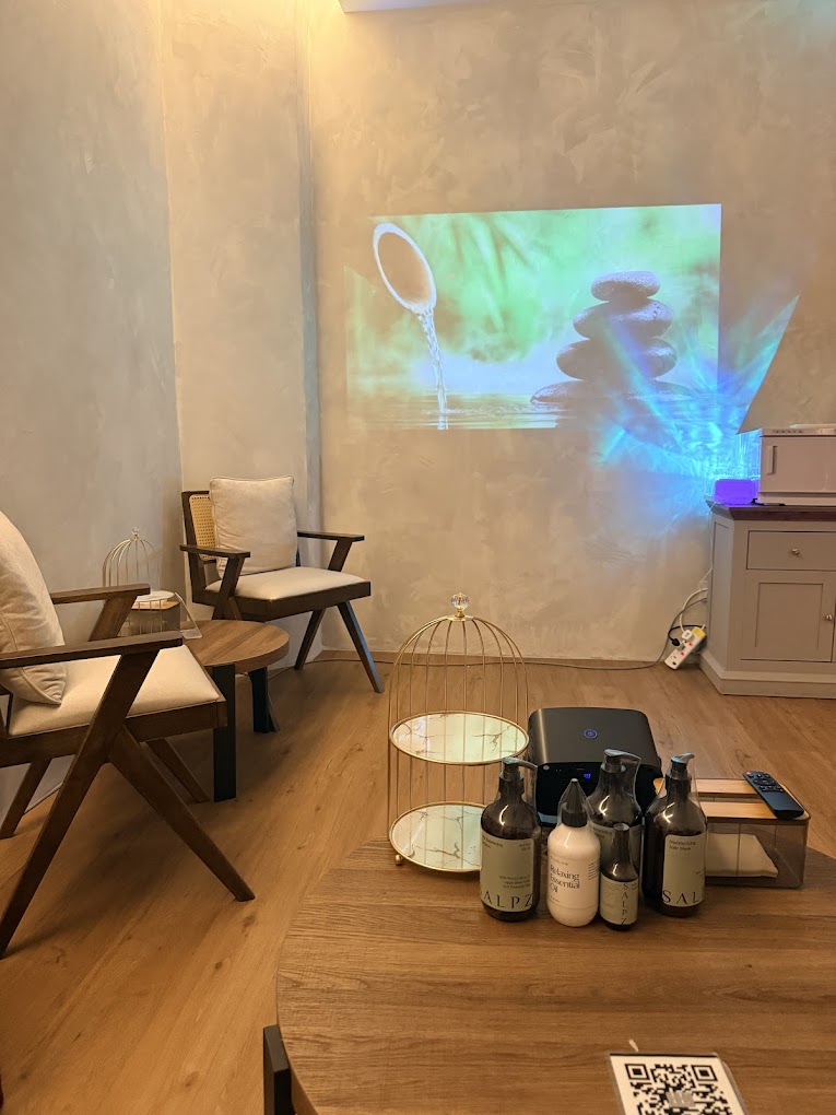 HEAL OASIS relaxation lounge