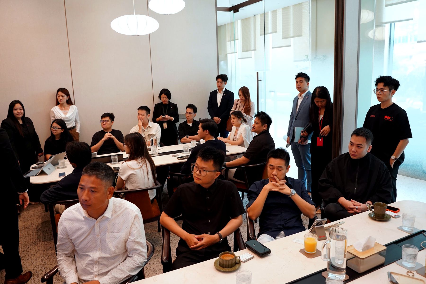 ONEKEY BIZ 经销商闭门午宴现场座无虚席 · Full room at the ONEKEY BIZ partner luncheon