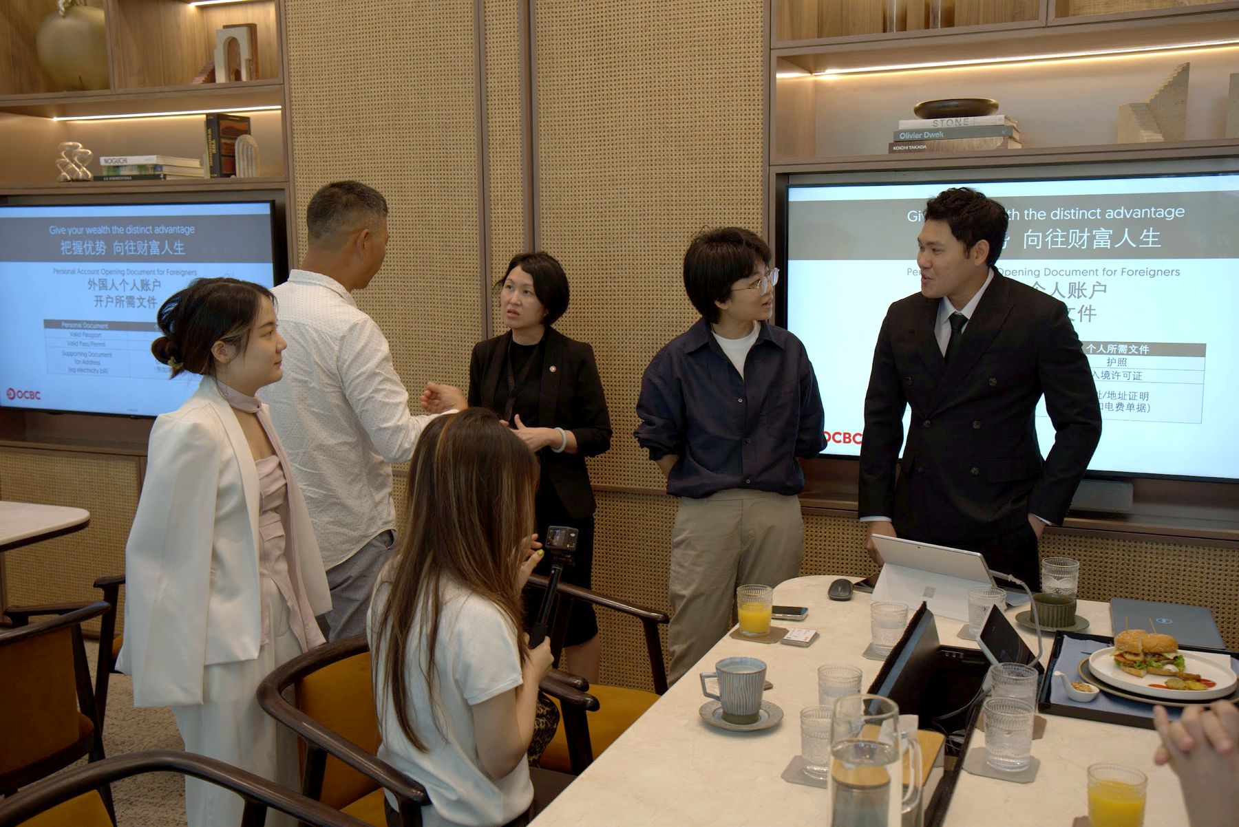 OCBC 与 ONEKEY BIZ 现场答疑 · Q&A with OCBC and ONEKEY BIZ
